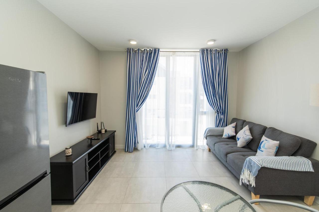 Apartment 10 On Bellamare Near The Beachfront *