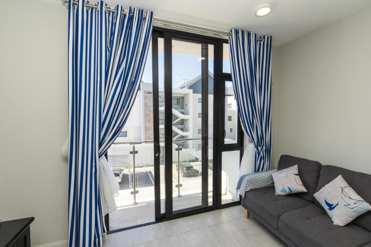 10 On Bellamare Near The Beachfront Apartment Port Elizabeth